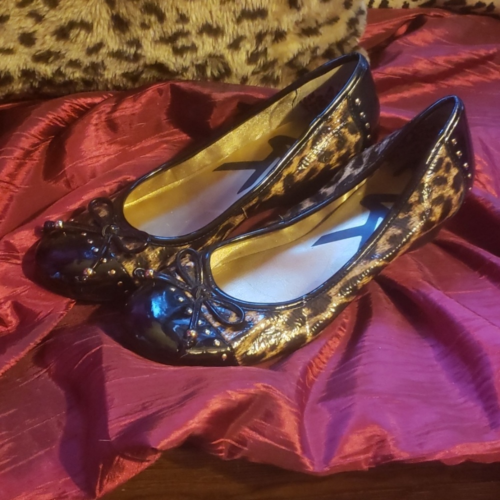 Ak anne klein flats